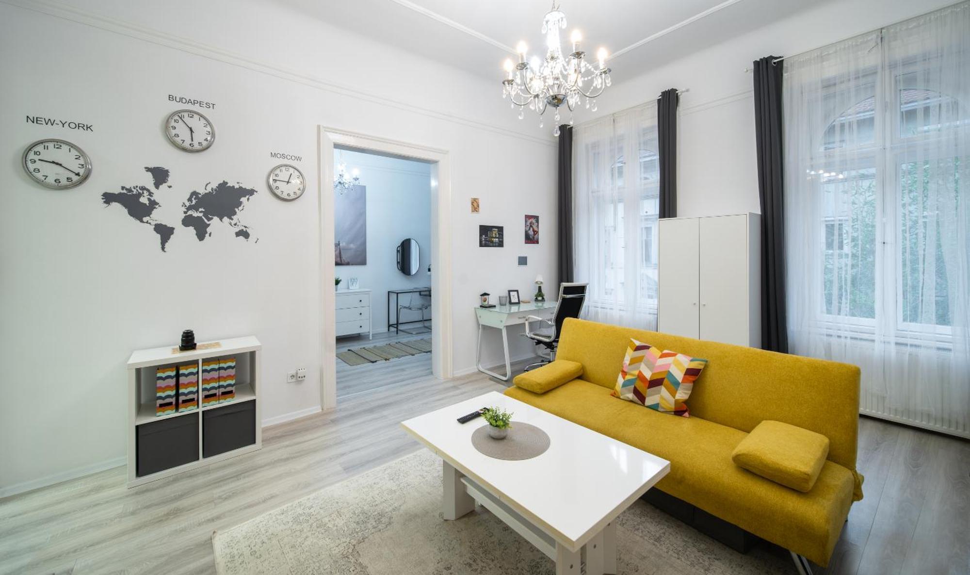 Urban Oasis: Spacious Modern Retreat With Netflix And New York Cafe Proximity