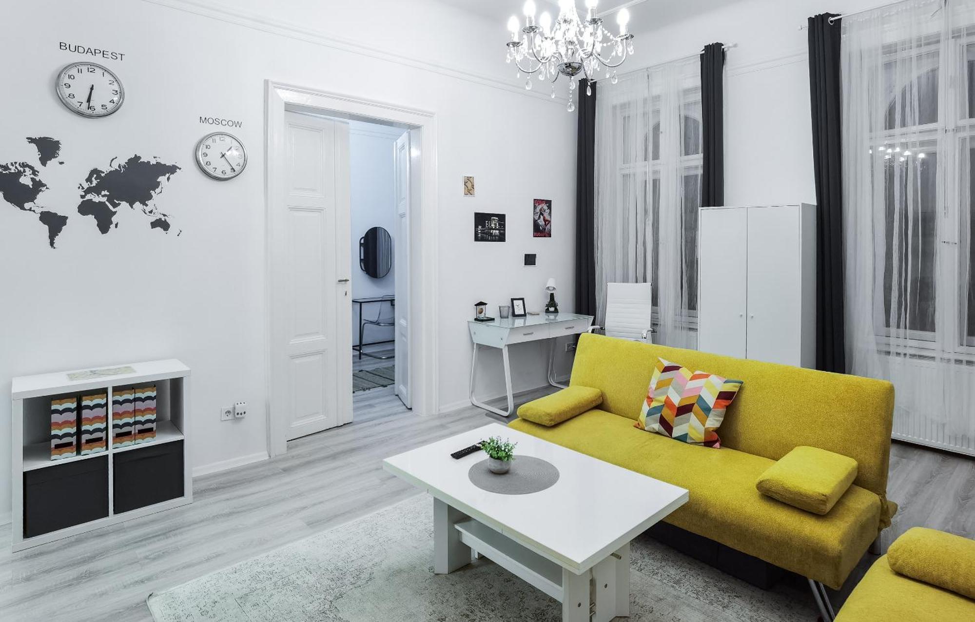 Perfect Location,newly Decorated Modern, Large Place 60 M2, Really Quiet So Have A Good Night Sleep, Ac, Netflix, Smart Tv, High-speed Internet, World Famous New York Cafe Only 10 Minutes Walk Apartamento *