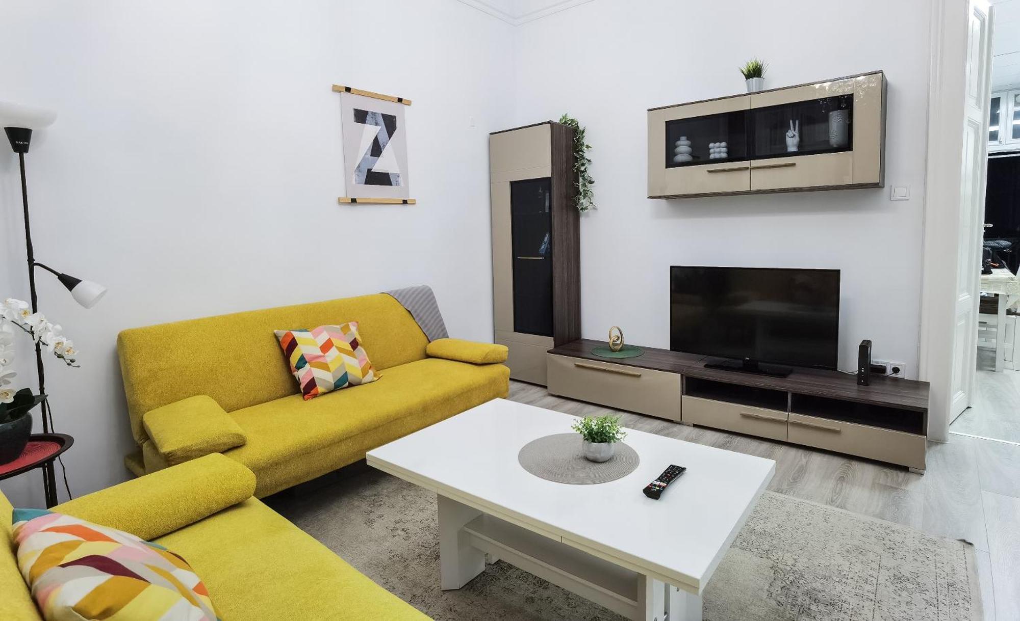 Apartamento Perfect Location,newly Decorated Modern, Large Place 60 M2, Really Quiet So Have A Good Night Sleep, Ac, Netflix, Smart Tv, High-speed Internet, World Famous New York Cafe Only 10 Minutes Walk